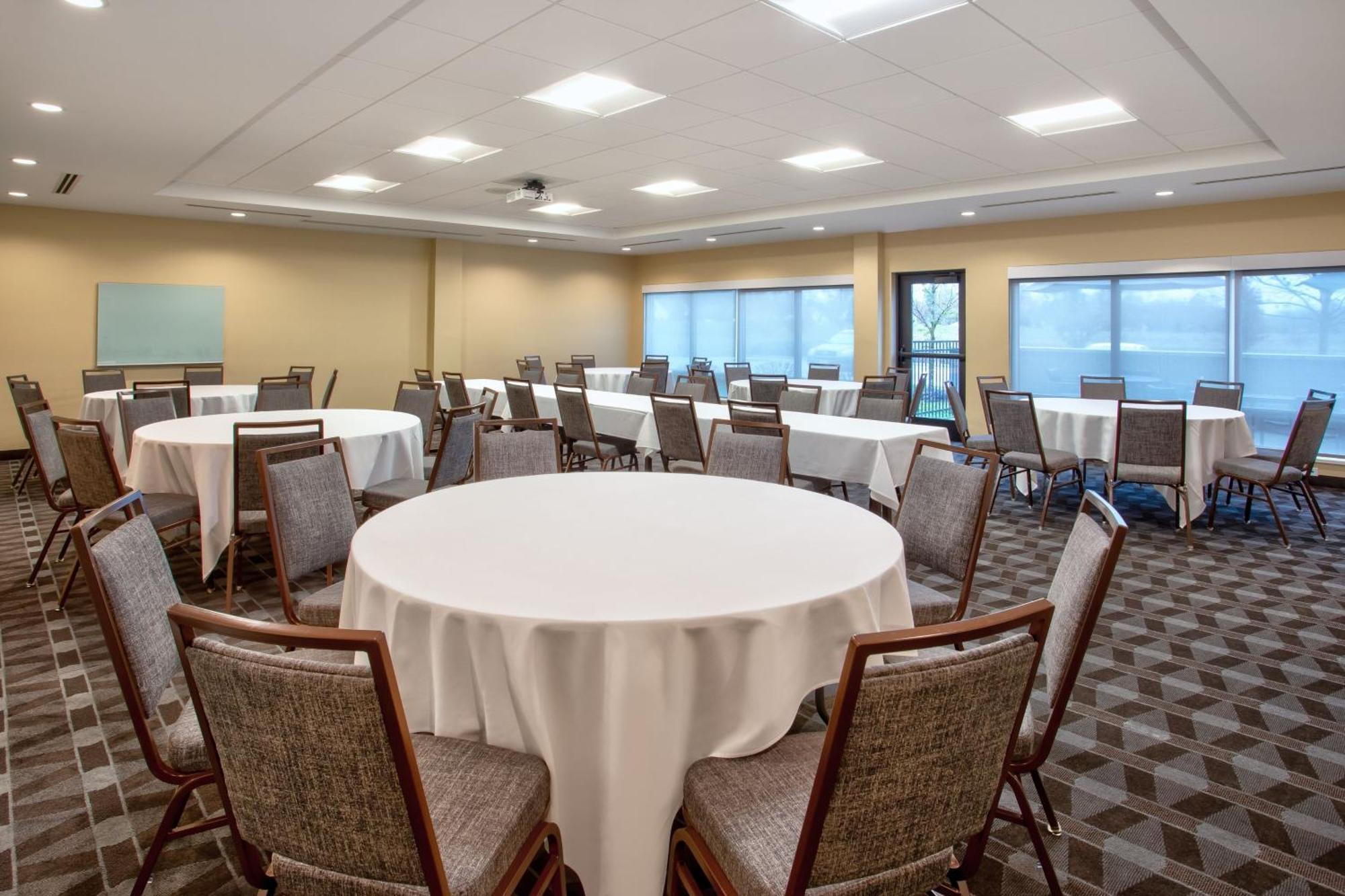 Towneplace Suites By Marriott Detroit Belleville Kültér fotó